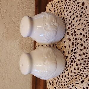Salt & Pepper Shakers White w/ Raised  Pumpkins, Squash, Sunflowers, Pineapples